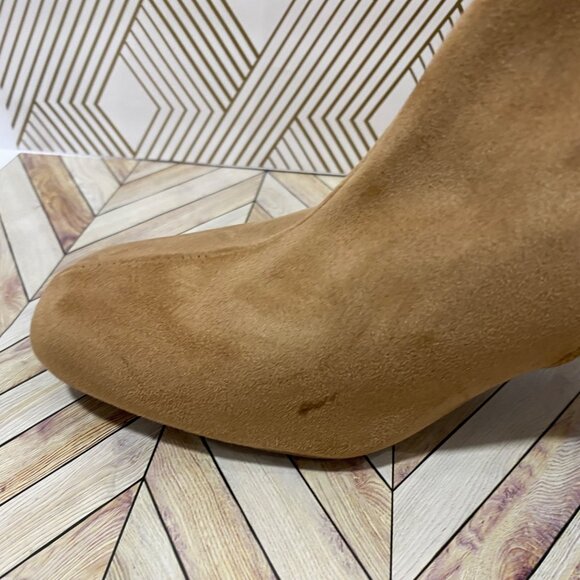 👢 💗  .a new day. Tan Suede Ankle Boots W/Block Heels & Side Zippers  Size 8.5 - Picture 6 of 6